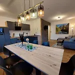 Tommarlhof Farm stay *